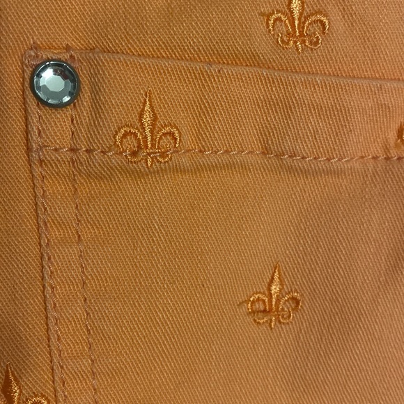 Code Bleu Fleur De Lis orange/peach jean style golfers shorts size 6 - Picture 8 of 11